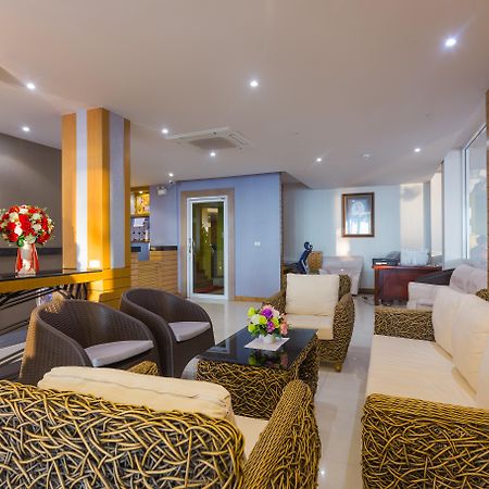 Anda Beachside Hotel Karon Esterno foto