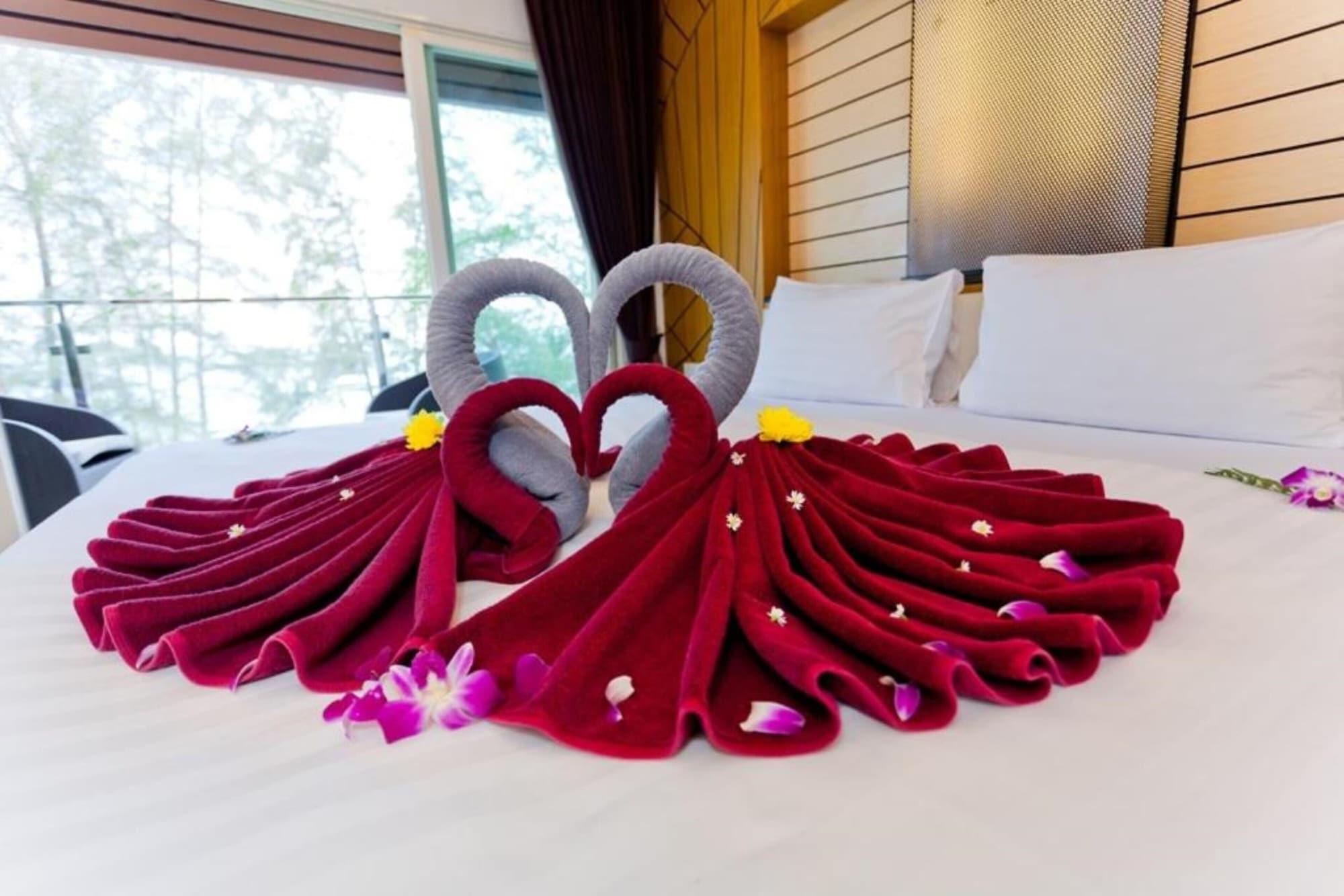 Anda Beachside Hotel Karon Esterno foto