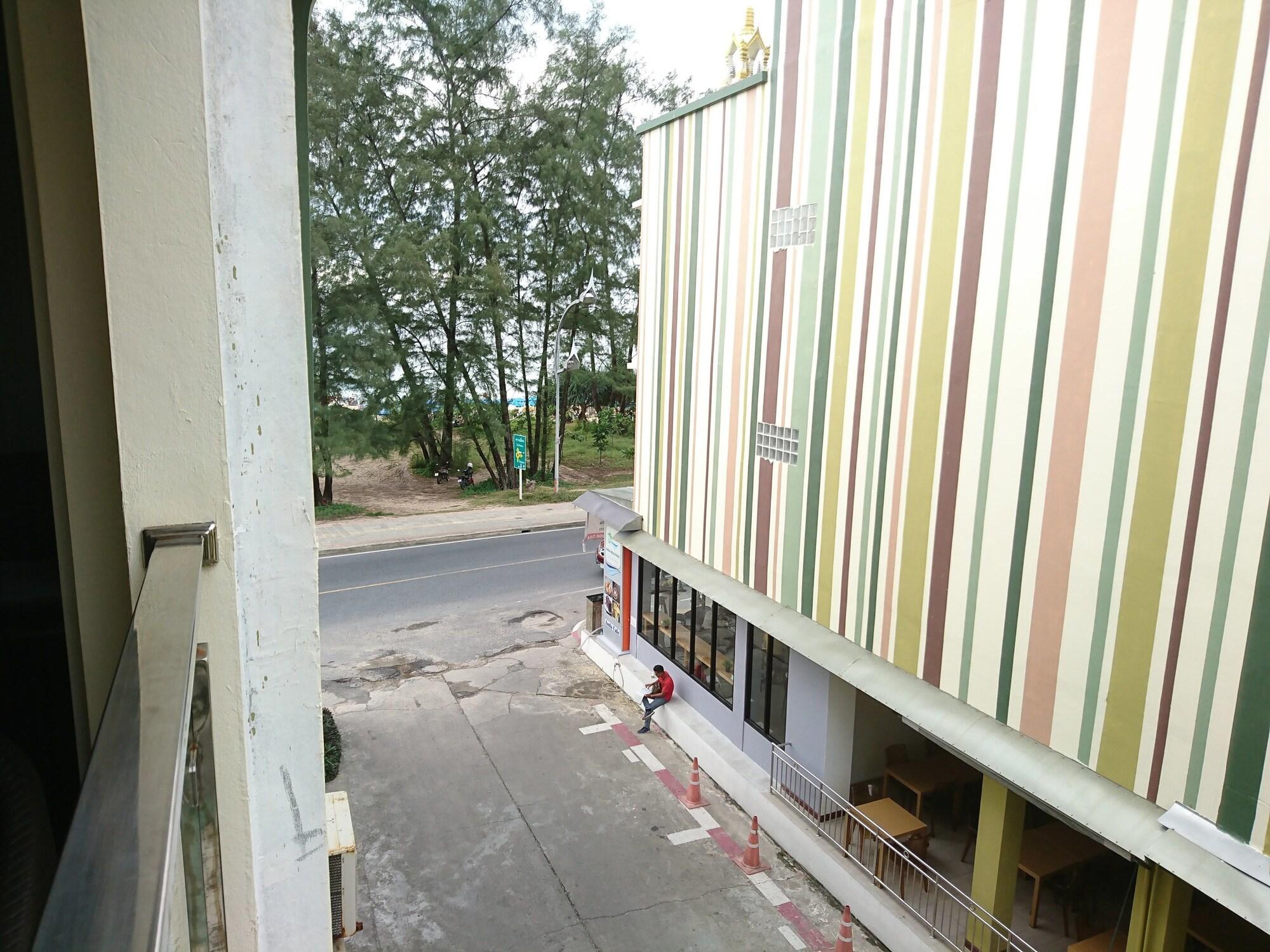 Anda Beachside Hotel Karon Esterno foto
