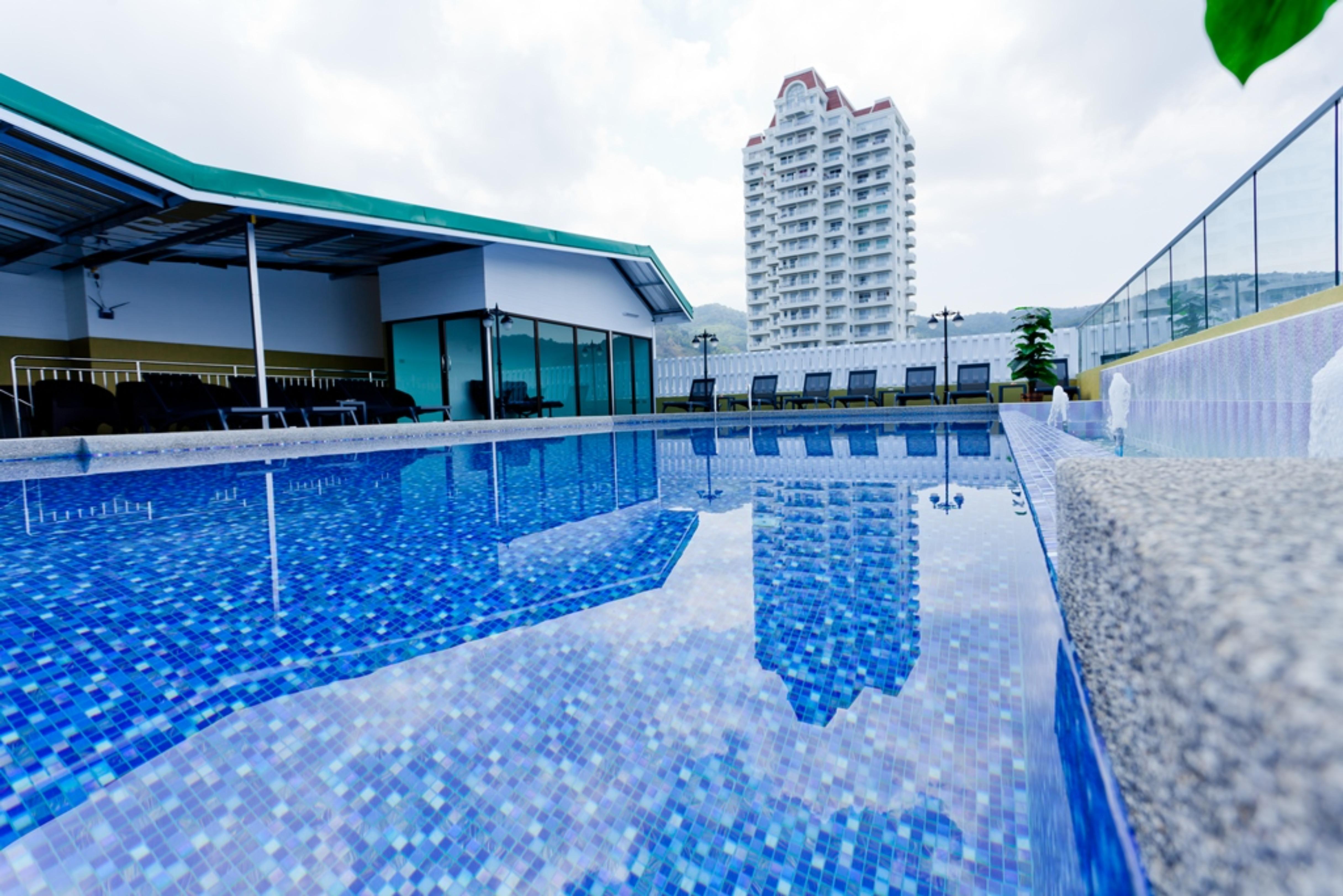 Anda Beachside Hotel Karon Esterno foto