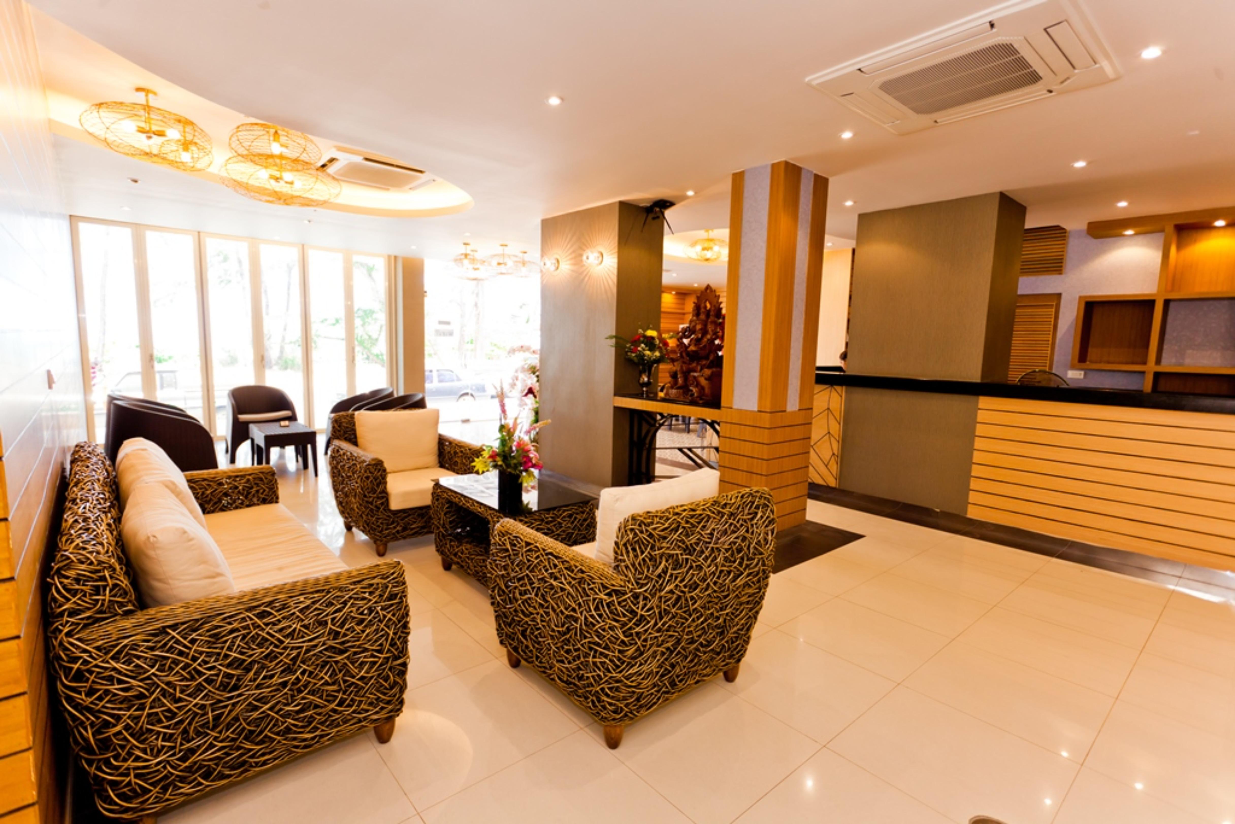Anda Beachside Hotel Karon Esterno foto