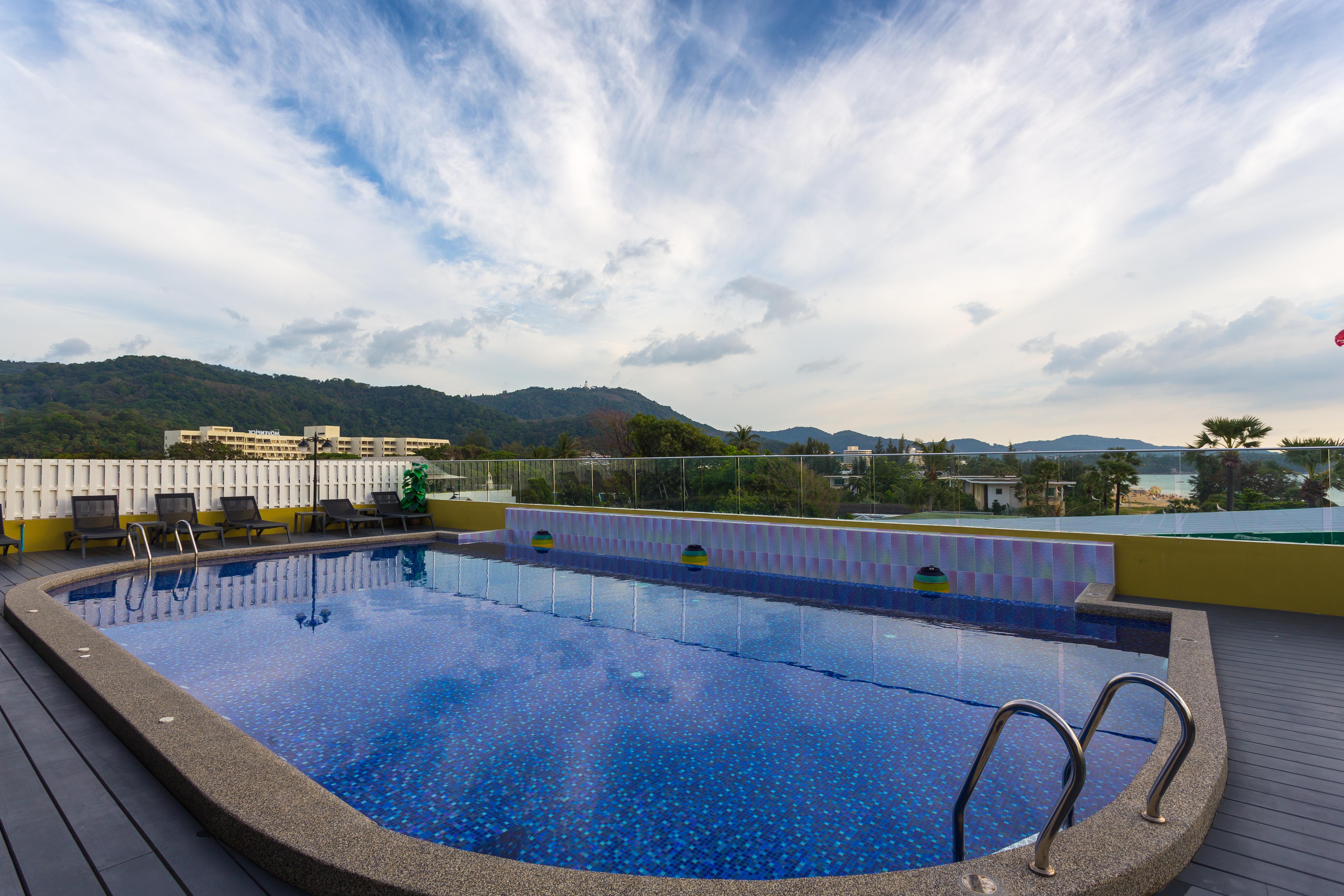 Anda Beachside Hotel Karon Esterno foto