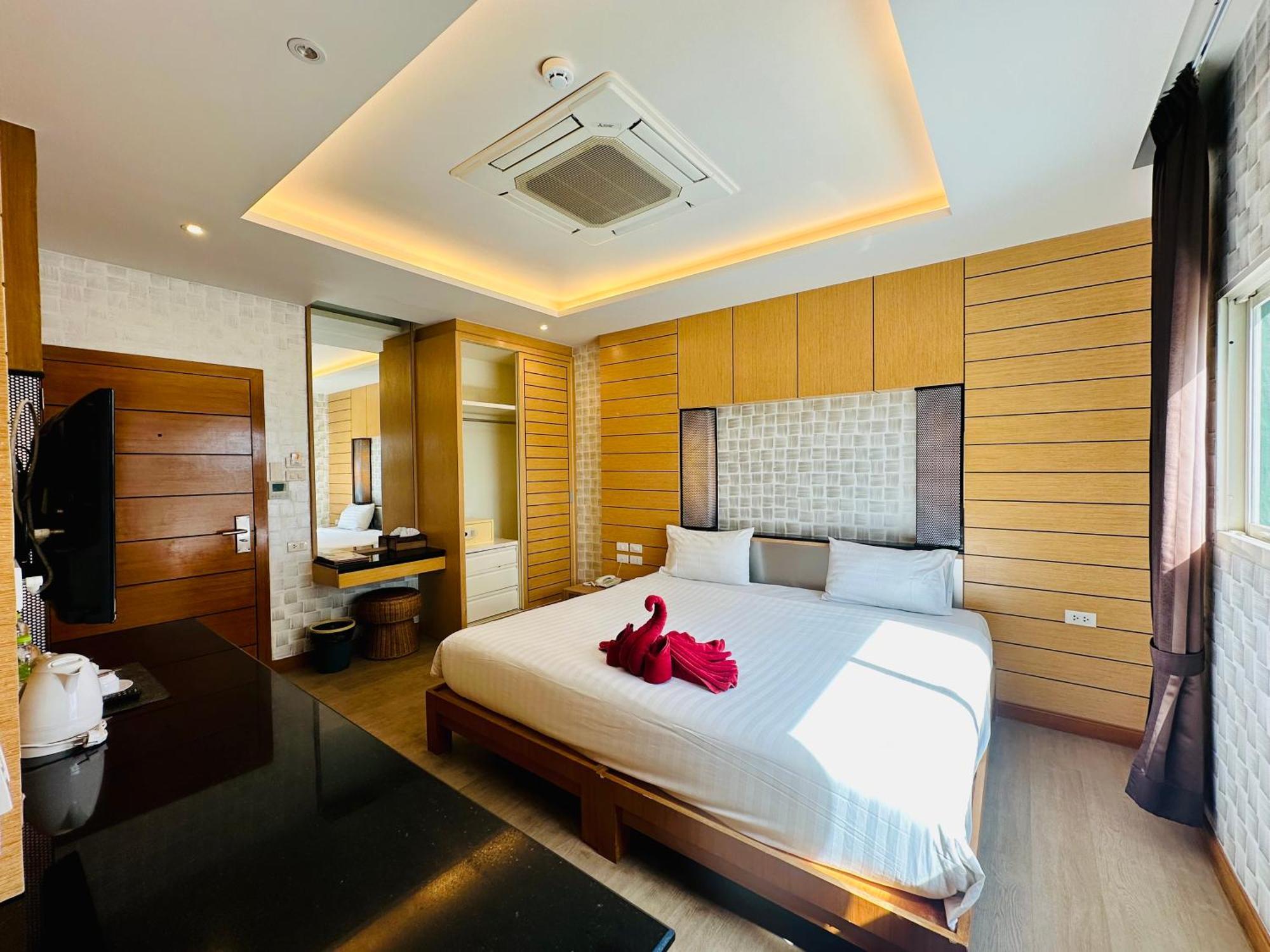Anda Beachside Hotel Karon Esterno foto