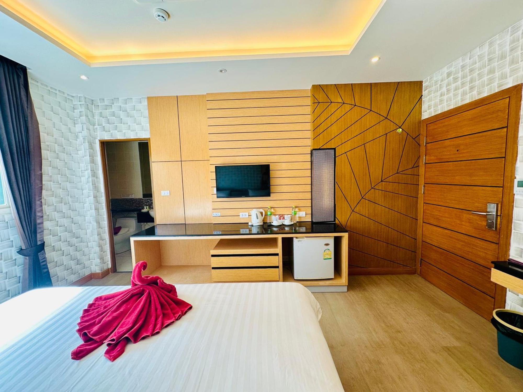 Anda Beachside Hotel Karon Esterno foto